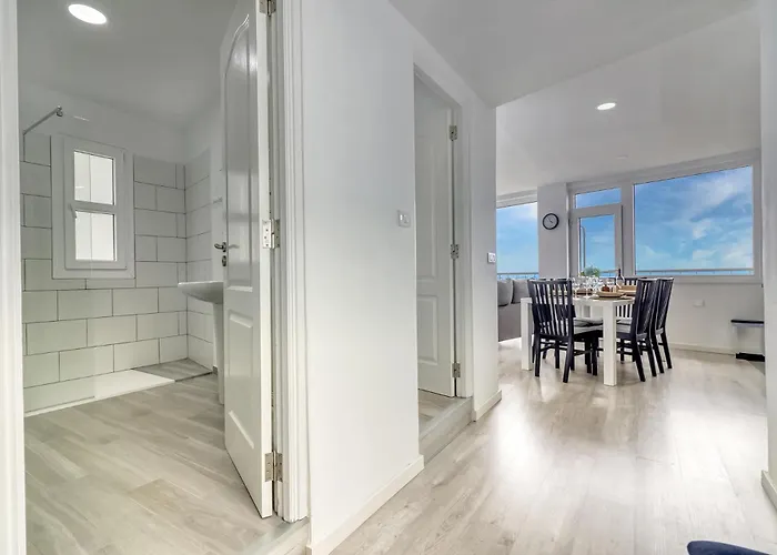 Modern With Private Parking & Ocean View & Coffee Corner